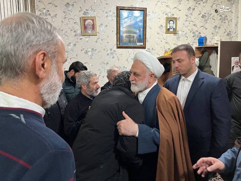 عکس/ حضور رئیس قوه قضاییه در منازل شهیدان رازینی و مقیسه