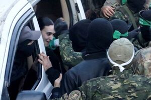 حرکت هوشمندانه «قسام» حین تبادل اسرای زن صهیونیست موجی از واکنشها را برانگیخت