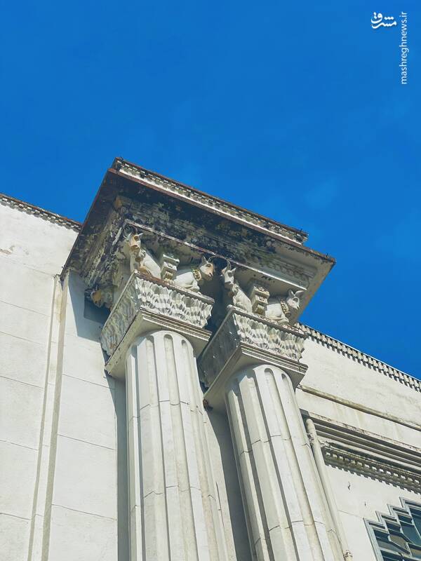 تصاویری از ساختمان ۱۰۰ ساله اداره دارایی ساری که فراموش شده است