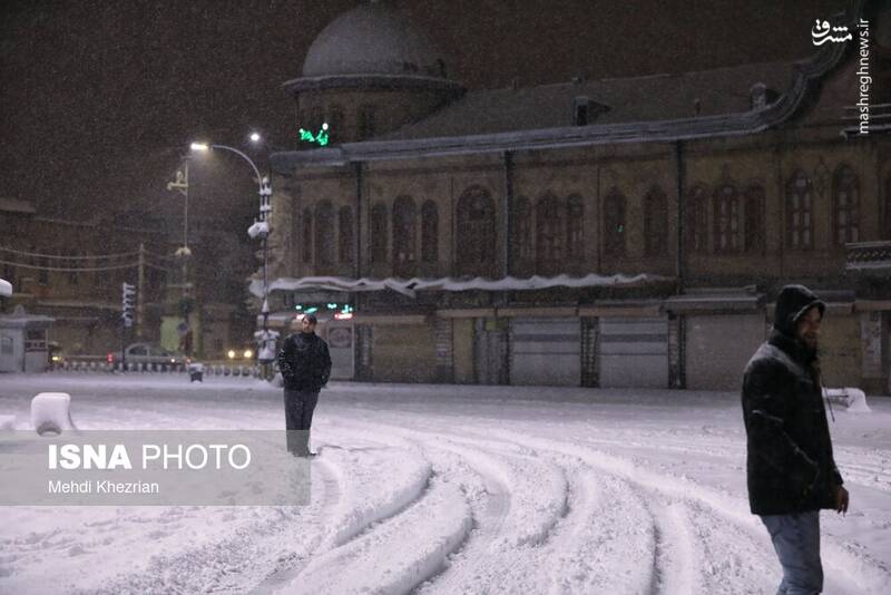 عکس / بارش سنگین شبانه برف در همدان 15