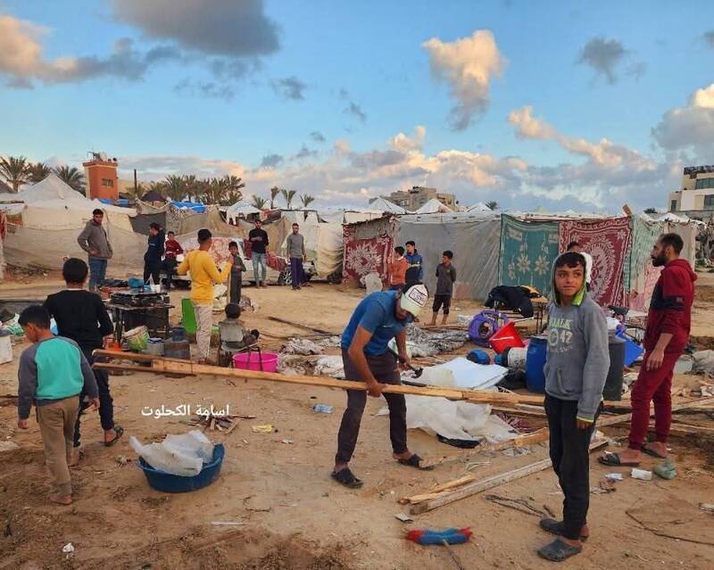 مرحله دوم تبادل اسرا طی ساعات آتی آغاز میشود؛ اشتیاق آوارگان فلسطینی برای بازگشت به خانههایشان+ تصاویر
