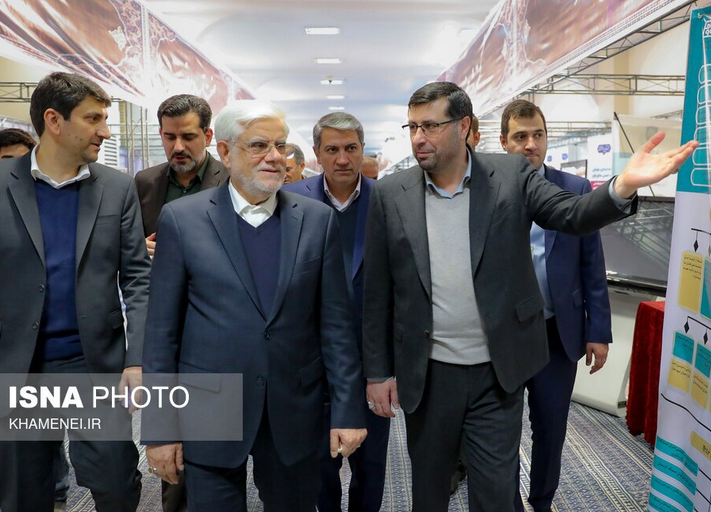 بازدید جمعی از مسئولین، اقتصاددانان، ورزشکاران از نمایشگاه «پیشگامان پیشرفت»