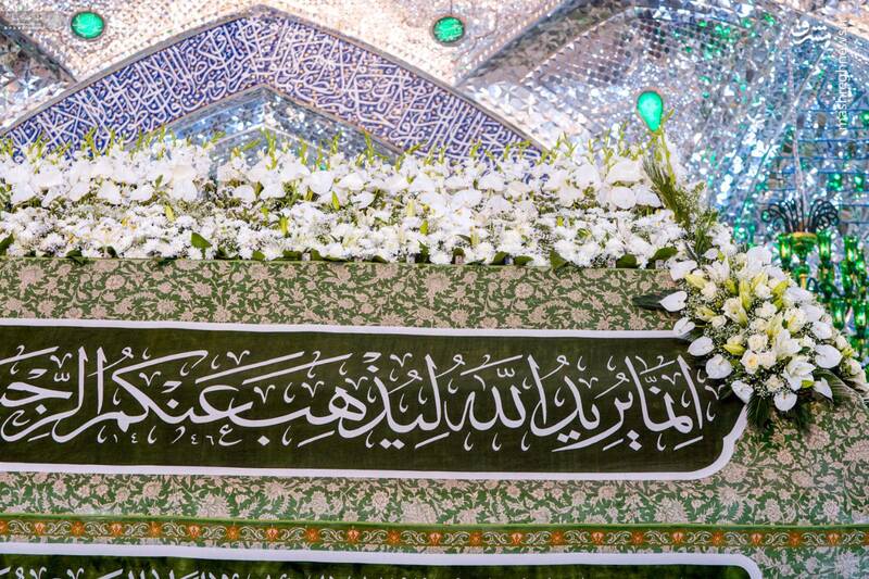 عکس/ گل آرایی ضریح امیرالمومنین در آستانه عید مبعث