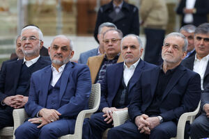 خط و نشان کروبی برای اژهای/ گرانی دلار آزاد و کاری که دولت نمیکند!