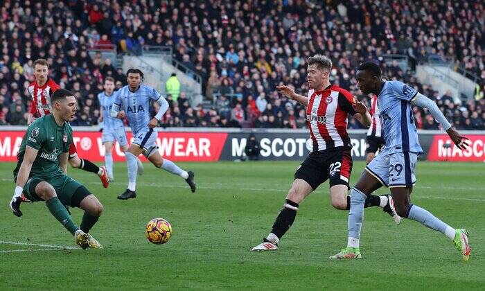 بازگشت منچستر به جاده باخت/ تاتنهام پس از ۷ هفته پیروز شد