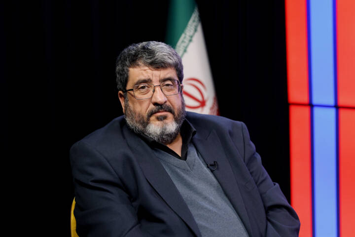 هادیان:باید بگوییم آماده مذاکرهایم،حتی صدبار/ ایزدی:با مذاکره باآمریکا،دلار پایین نمیآید