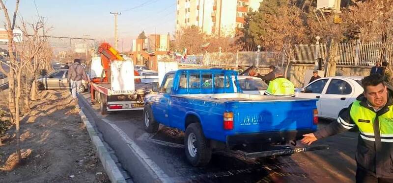 تصادف زنجیرهای ۱۱خودرو در اتوبان بابایی + عکس