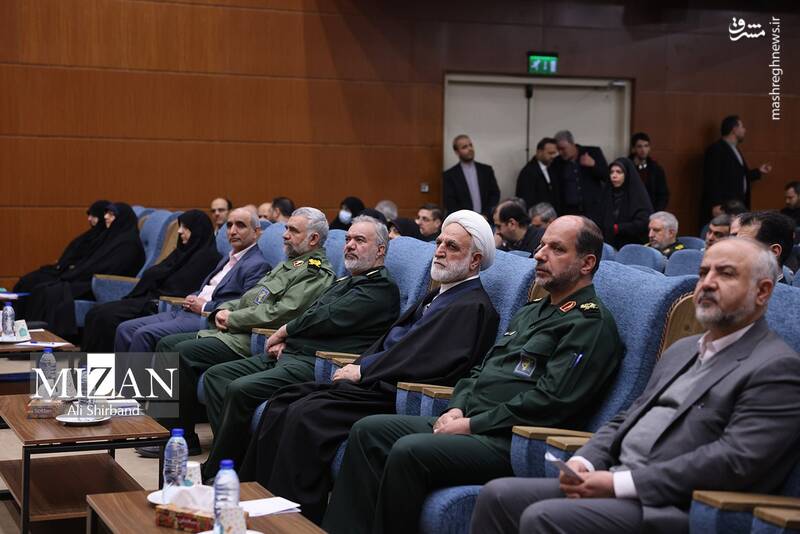 عکس/ بازدید اژهای از نمایشگاه روایت پیشرفت الگوی دانشگاه تراز اسلامی عکس/ بازدید اژهای از نمایشگاه روایت پیشرفت الگوی دانشگاه تراز اسلامی