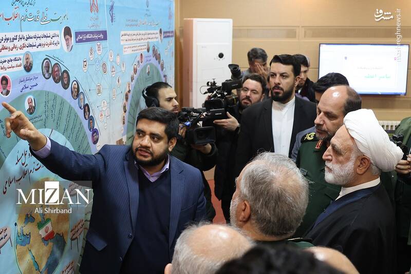 عکس/ بازدید اژهای از نمایشگاه روایت پیشرفت الگوی دانشگاه تراز اسلامی عکس/ بازدید اژهای از نمایشگاه روایت پیشرفت الگوی دانشگاه تراز اسلامی