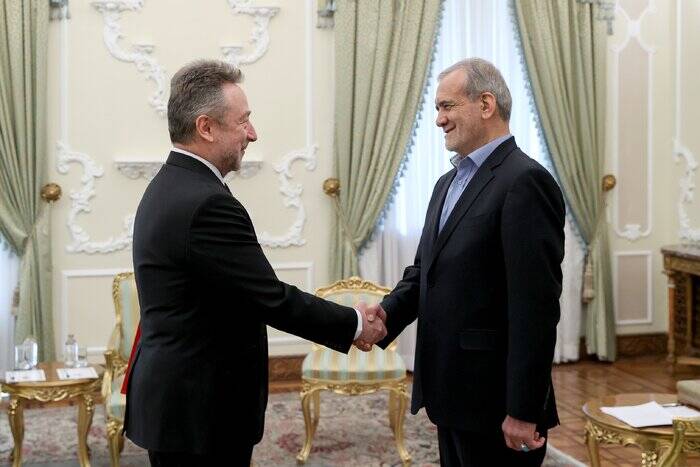 رئیسجمهور: ایران خواستار صلح و توقف همه جنگها است