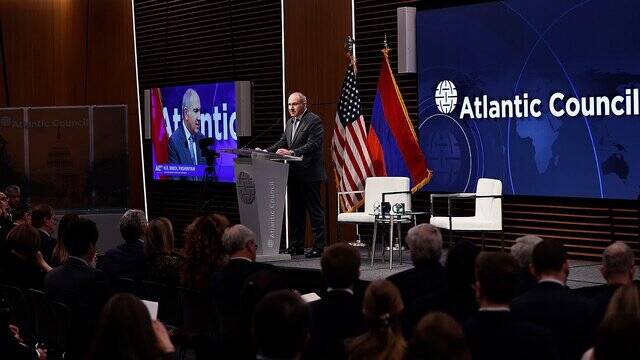 پاشینیان: بهدنبال تعمیق روابط با ایران هستیم