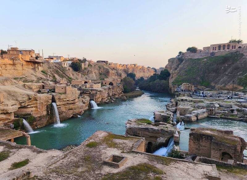 تصویری زیبا از سازههای آبی شوشتر