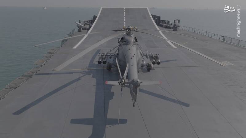 ناو پهپادبر شهید باقری به نیروی دریایی سپاه الحاق شد/ ویژگیهای منحصربه فرد ناو پهپادبر شهید باقری + عکس و فیلم