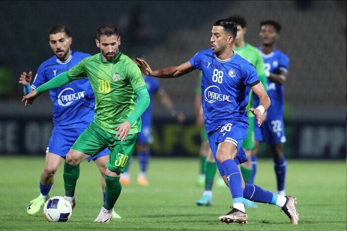 انتقاد از بختیاریزاده منصفانه نیست/ استقلال مربی کارنامهداری میخواهد