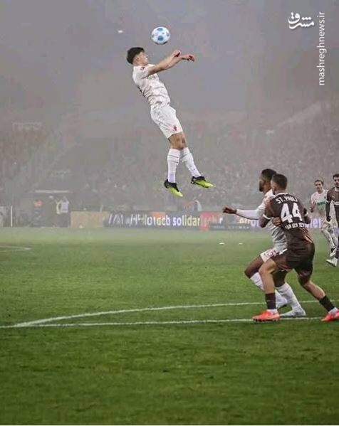 پرش ۳ متری یک بازیکن ۱۹ ساله بالاتر از رونالدو +عکس