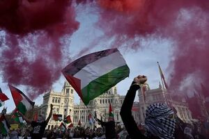 به حامی فلسطین، پیجر هدیه دادند+ فیلم