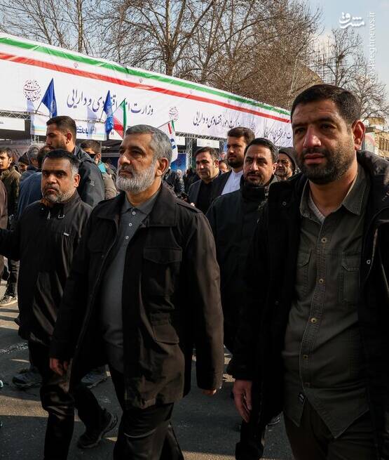 حضور شخصیتها در راهپیمایی ۲۲ بهمن در تهران