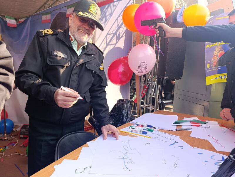 حضور شخصیتها در راهپیمایی ۲۲ بهمن در تهران