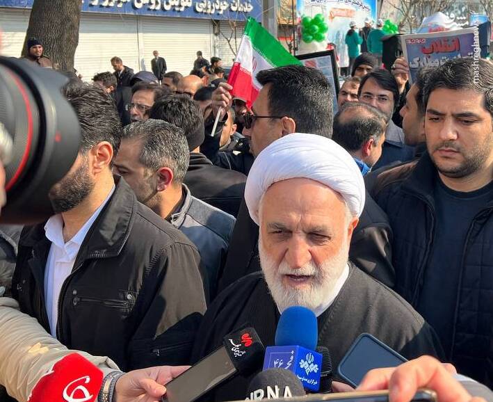 حضور شخصیتها در راهپیمایی ۲۲ بهمن در تهران