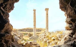 تصاویری دیده نشده از ستون‌های یادبود شهر تاریخی بیشاپور