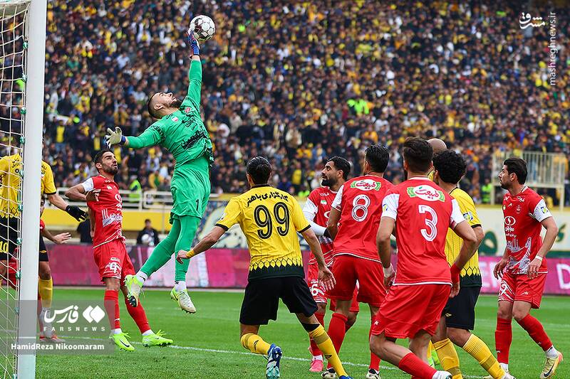 سختگیری داور شیرازه تیم کارتال را از هم پاشید/ پرسپولیس – سپاهان بالاتر از سطح فوتبالمان بود/ با این شکست شانس قهرمانی پرسپولیس در لیگ افزایش یافت