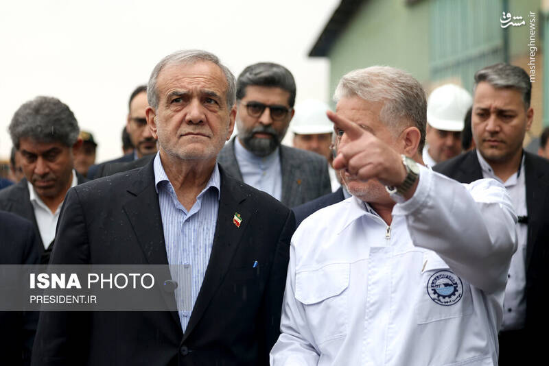 عکس/ روز دوم سفر رئیس جمهور به استان بوشهر