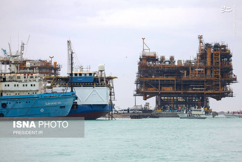 عکس/ روز دوم سفر رئیس جمهور به استان بوشهر