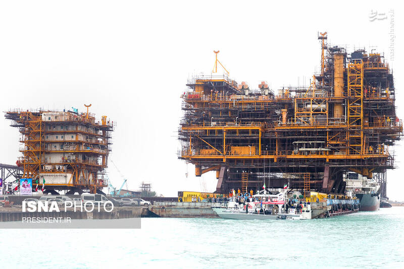 عکس/ روز دوم سفر رئیس جمهور به استان بوشهر