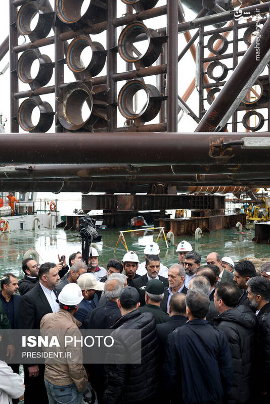 عکس/ روز دوم سفر رئیس جمهور به استان بوشهر