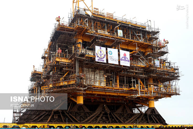 عکس/ روز دوم سفر رئیس جمهور به استان بوشهر