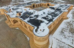 تصویری از روزهای برفی کاروانسرای جهانی فرسفج