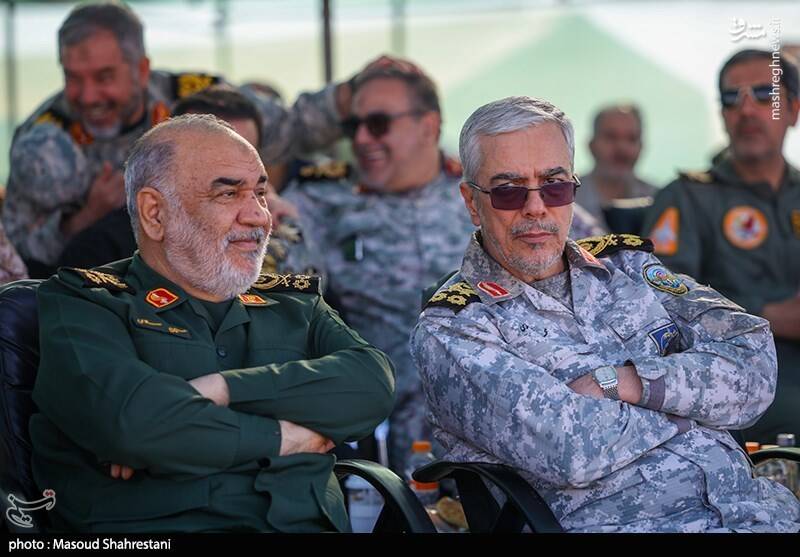 غُرش موشکهاو پهپادها در رزمایش پیامبر اعظم(ص)/ خط ونشان سپاه برای دشمن