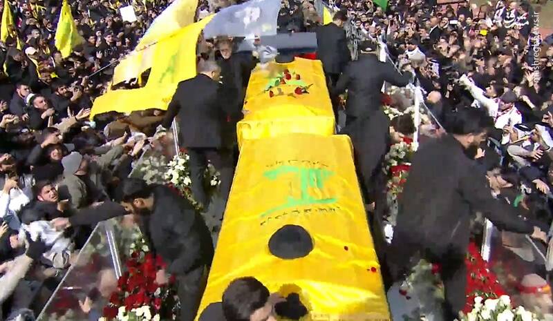 عکس/ ورود پیکر شهیدان نصرالله و صفیالدین به محل مراسم تشییع