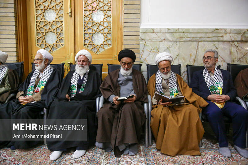 بزرگداشت رهبران شهید مقاومت در حرم حضرت معصومه (س)