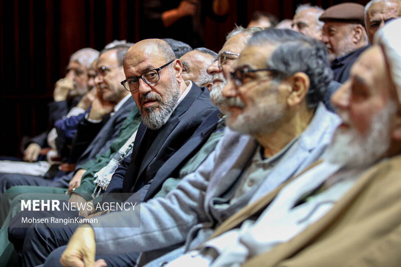 حسین دهقان در مراسم «رفیق انقلاب»