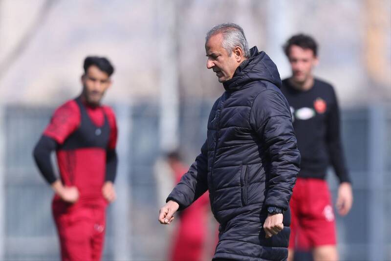 پنالتی مسلم استقلال سوخت/ امیدوارم استقلال دربی را مقابل النصر ببینیم/ ما هنوز هم VAR نداریم و تصور می کنیم داریم