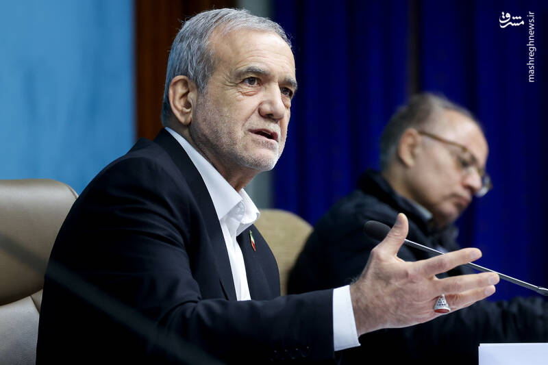 عکس/ دیدار نمایندگان استانهای ساحلی خزر با پزشکیان