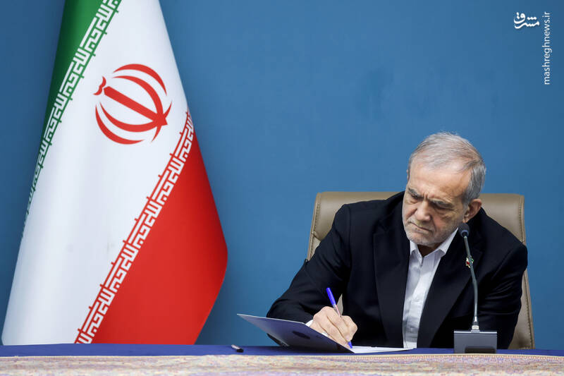 عکس/ دیدار نمایندگان استانهای ساحلی خزر با پزشکیان