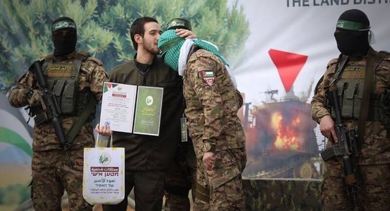 آینده مبهم مذاکرات آتش بس در غزه/ ایستادگی حماس در برابر زیاده خواهی رژیم صهیونیستی/ توقف ورود کمکهای بشر دوستانه به غزه