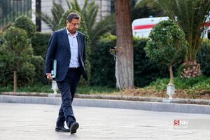 "کاهش تورم" باید ادامه یابد؛ با یا بدون همتی! / یک انتقاد جالب درونگفتمانی از پزشکیان