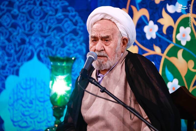 عکس/ نخستین شب از ماه رمضان در امامزاده صالح(ع)