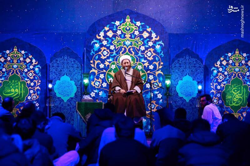 عکس/ نخستین شب از ماه رمضان در امامزاده صالح(ع)