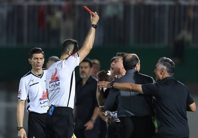 نوازی: مدیریت تمرکز تیم را قبل از دربی بهم ریخت