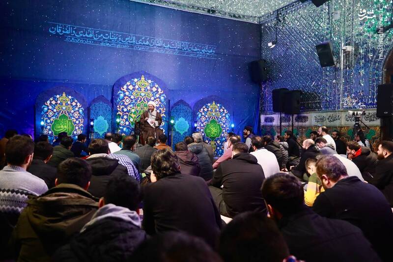 عکس/ شب سوم ماه مبارک رمضان در امامزاده صالح(ع)