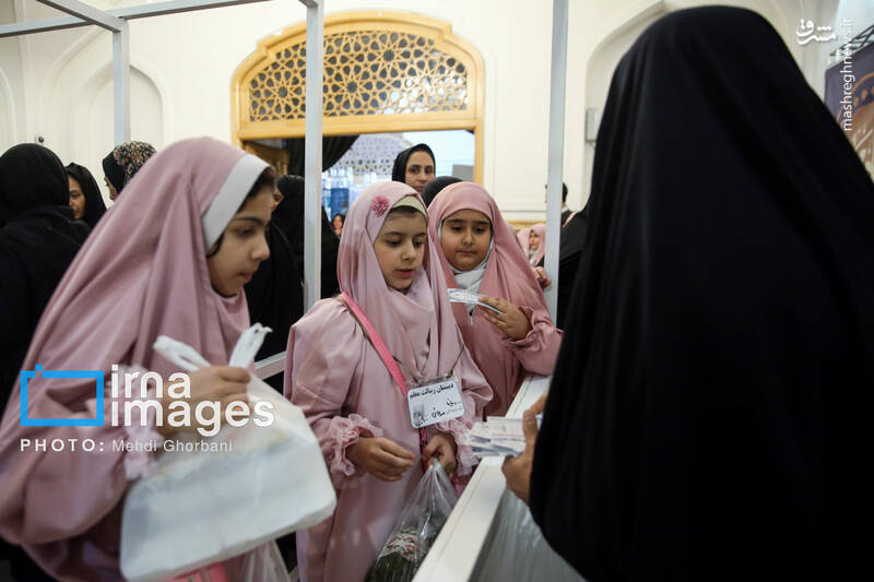 عکس/مراسم افطاری در حرم امام رضا (ع)