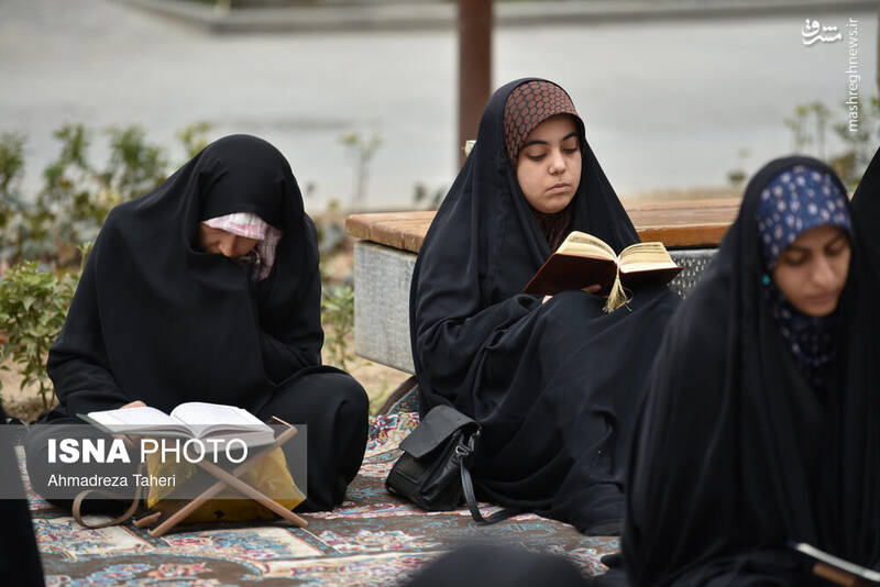 عکس/ مراسم جزخوانی قرآن کریم در گذر فرهنگی چهارباغ اصفهان