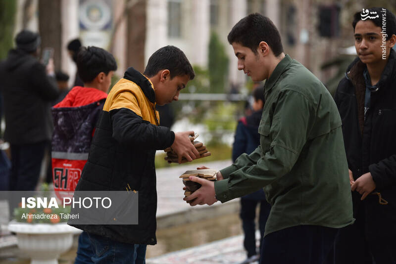 عکس/ مراسم جزخوانی قرآن کریم در گذر فرهنگی چهارباغ اصفهان
