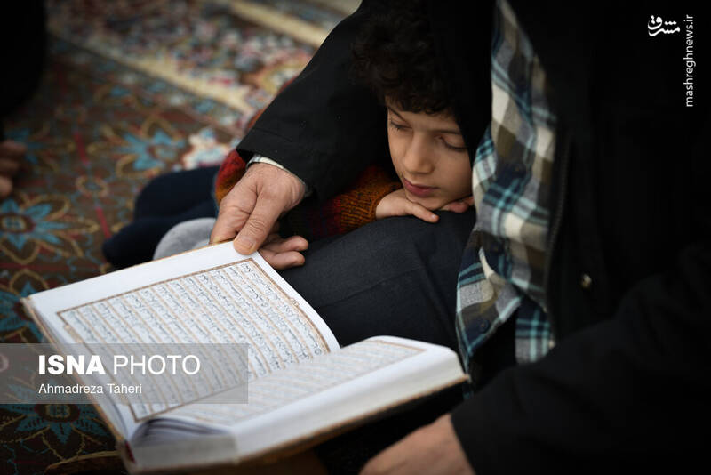 عکس/ مراسم جزخوانی قرآن کریم در گذر فرهنگی چهارباغ اصفهان