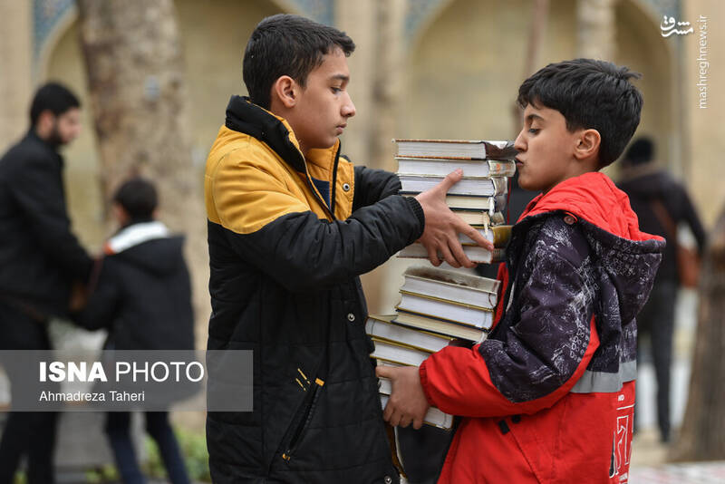 عکس/ مراسم جزخوانی قرآن کریم در گذر فرهنگی چهارباغ اصفهان