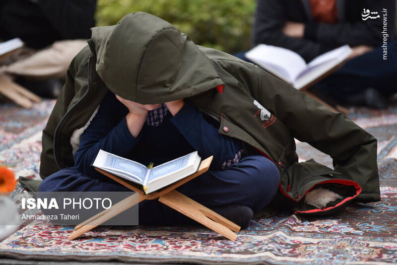 عکس/ مراسم جزخوانی قرآن کریم در گذر فرهنگی چهارباغ اصفهان